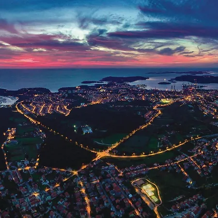 Διαμέρισμα Beautiful In With Wifi *