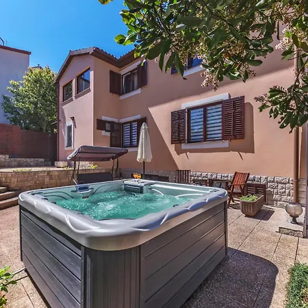 Apartment Beautiful In With Wifi