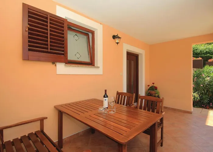 Апартаменты Beautiful Apartment In Pula With Wifi