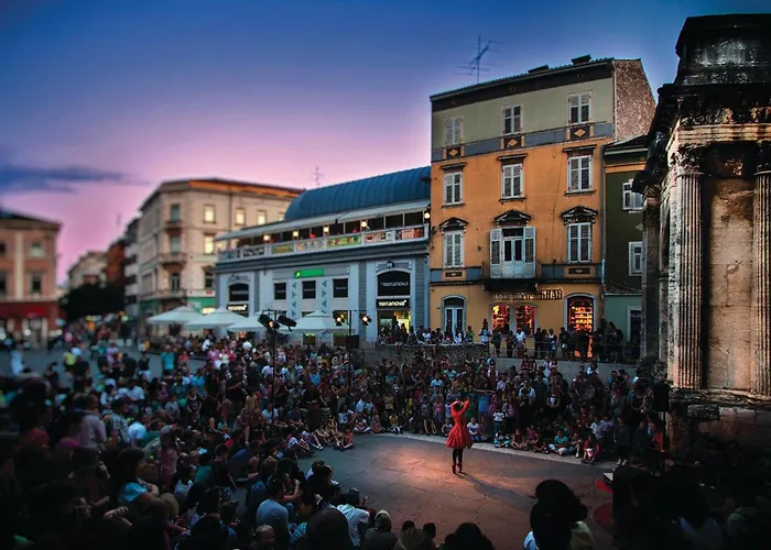 Beautiful Apartment In Pula With Wifi Пула