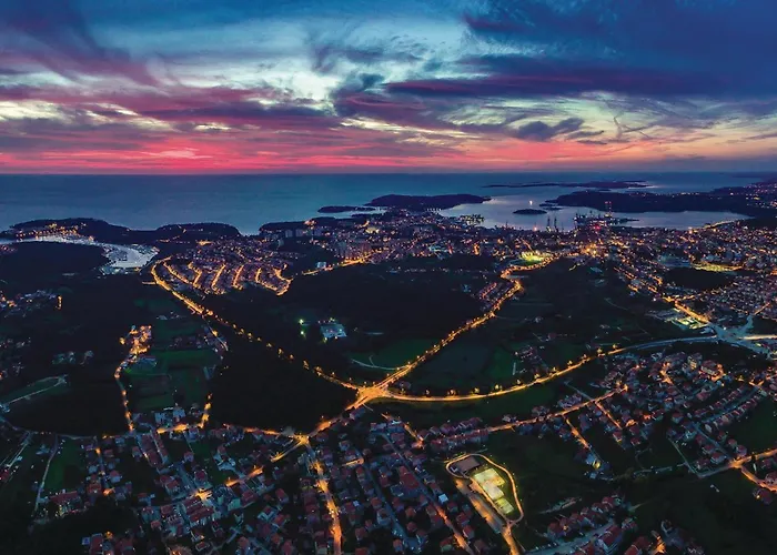 Апартаменты Beautiful Apartment In Pula With Wifi *